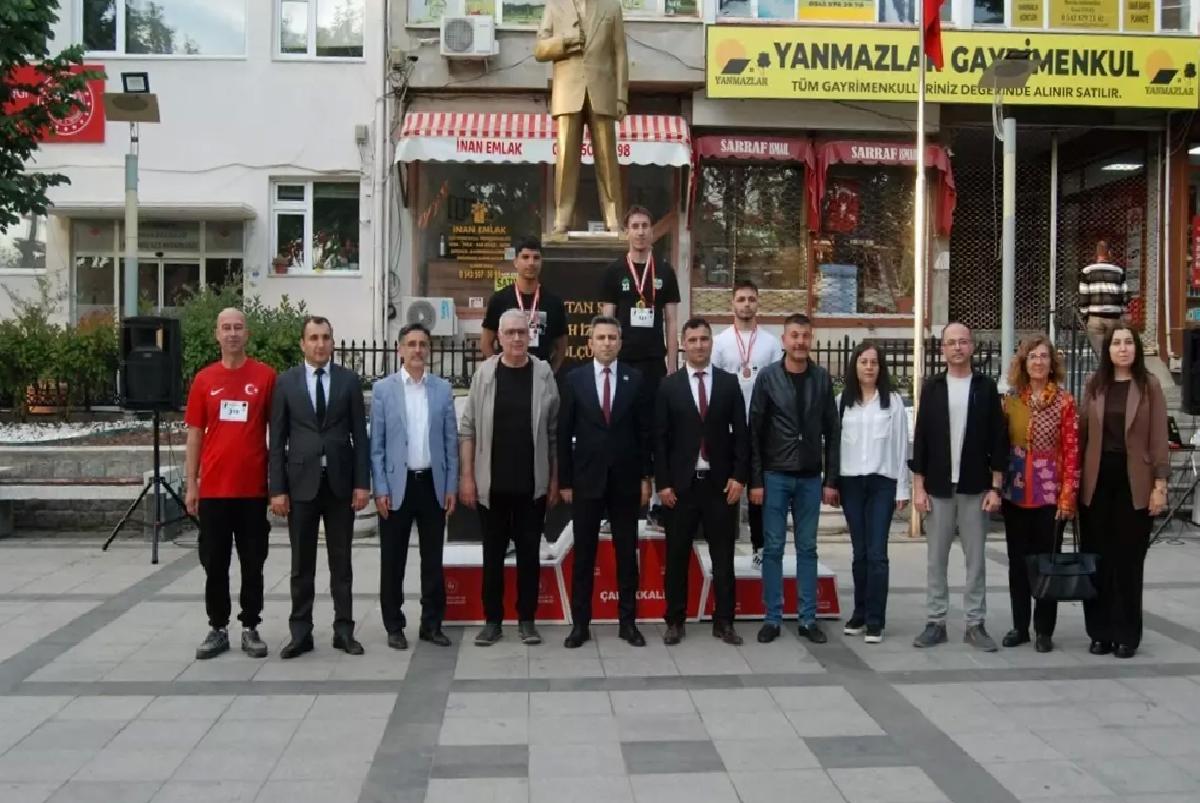Bayramiç’te Atatürk İçin Koşu Düzenlendi