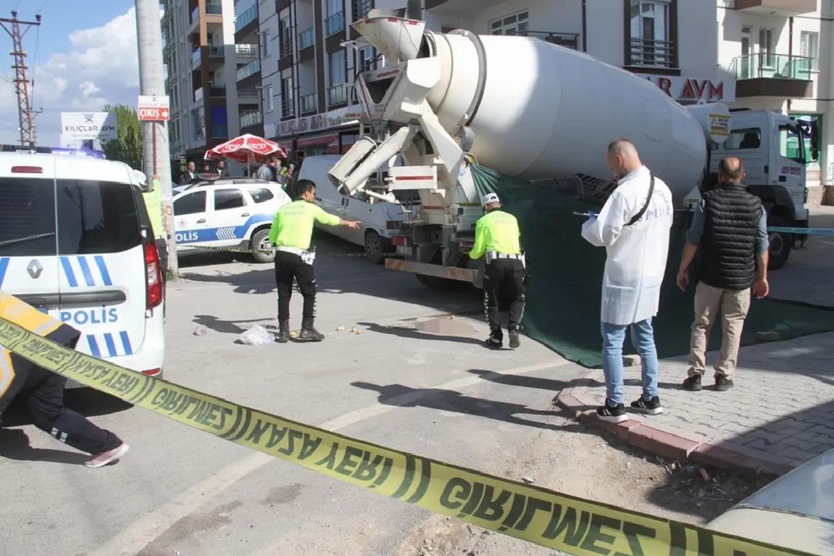 Beton Mikserinin Çarptığı Yaşlı Adam Hayatını Kaybetti
