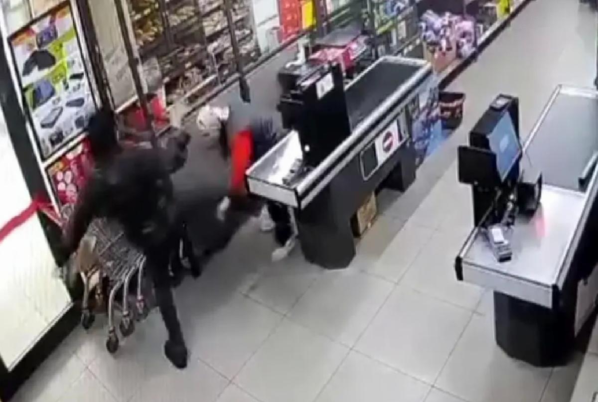 BİM Markette Darp Eden Şahıs Yakalandı