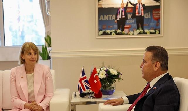 Birleşik Krallık Türkiye Büyükelçisi Başkan Muhittin Böcek’i ziyaret etti
