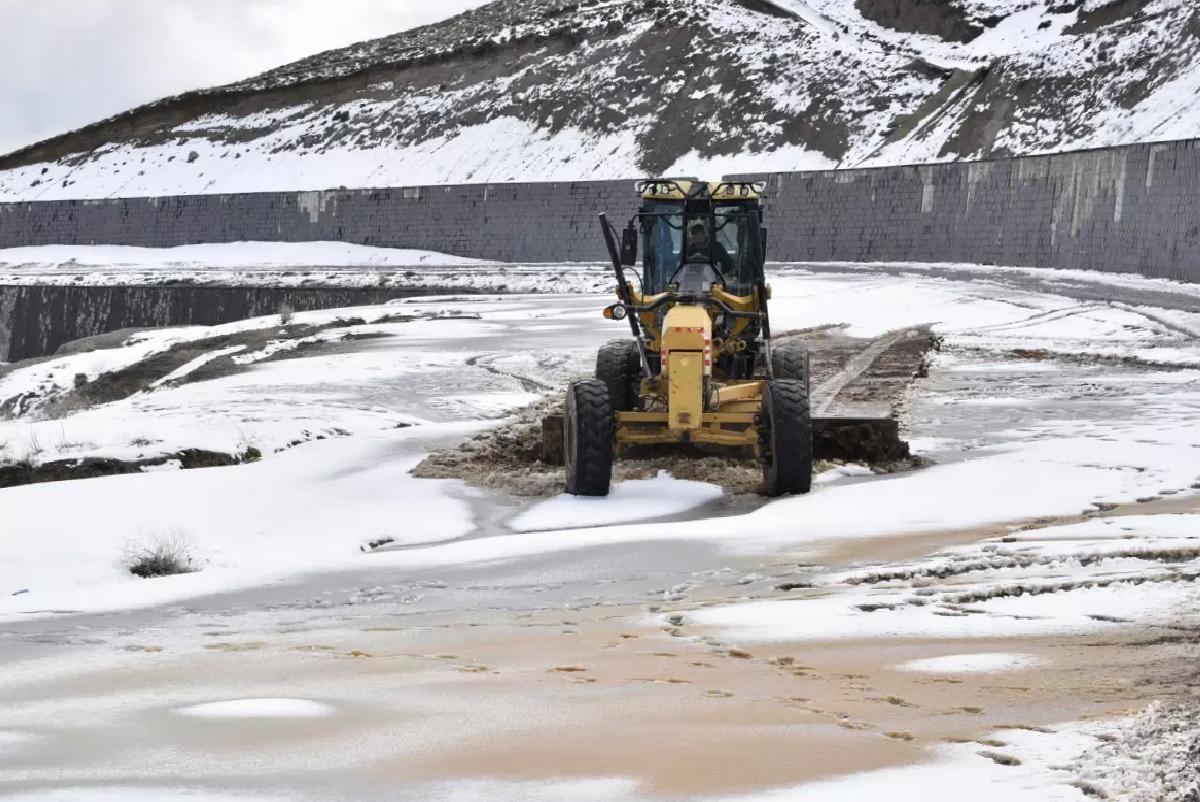 Bitlis’te Kar Yağışı ve Temizlik Çalışmaları