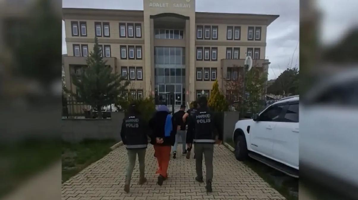 Bitlis’te Otobüste 3.7 Kilo Uyuşturucu Ele Geçirildi