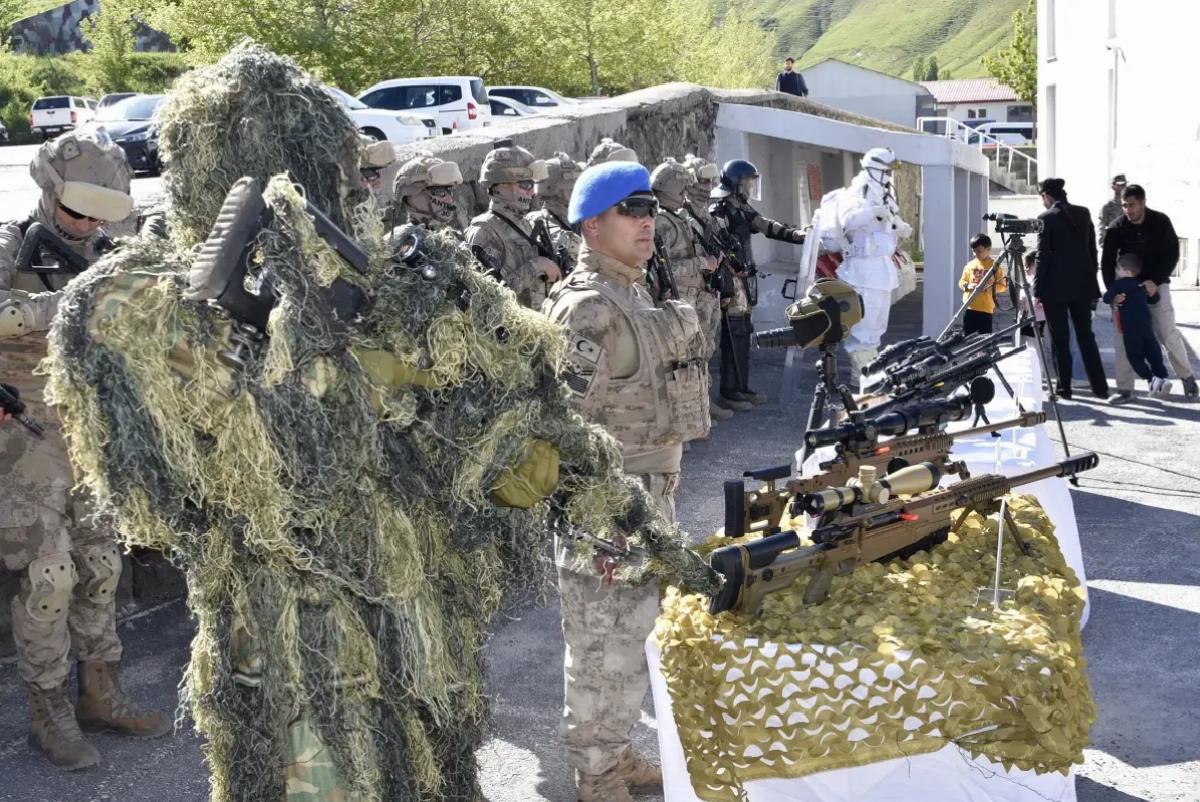 Bitlis’te özel gereksinimli bireyler için bir günlük askerlik hizmeti düzenlendi