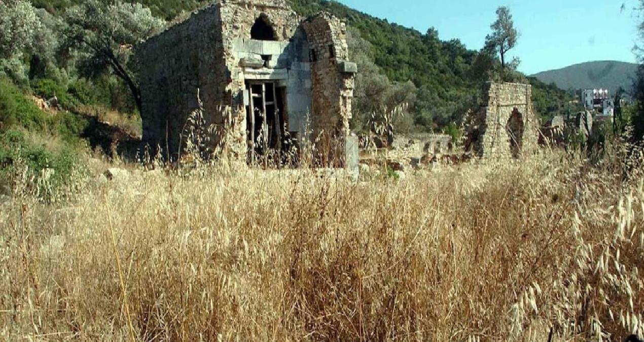 Bodrum’da 1500 yıllık manastır zamana direniyor