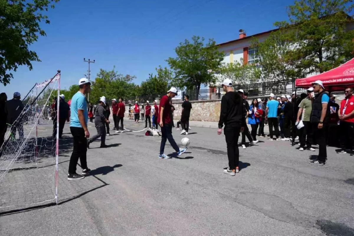 Bu sokağa giren herkes spor yapıyor
