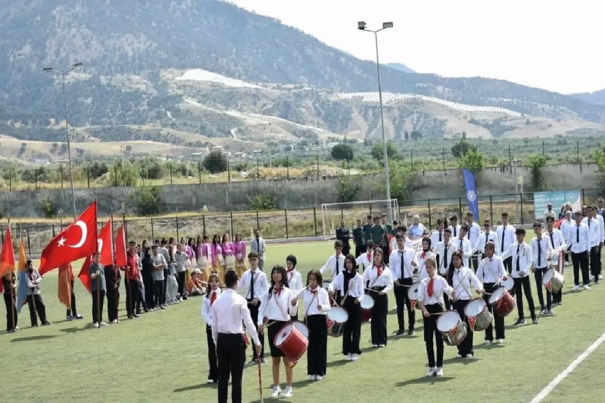 Buharkent’te 19 Mayıs etkinliklerle kutlandı