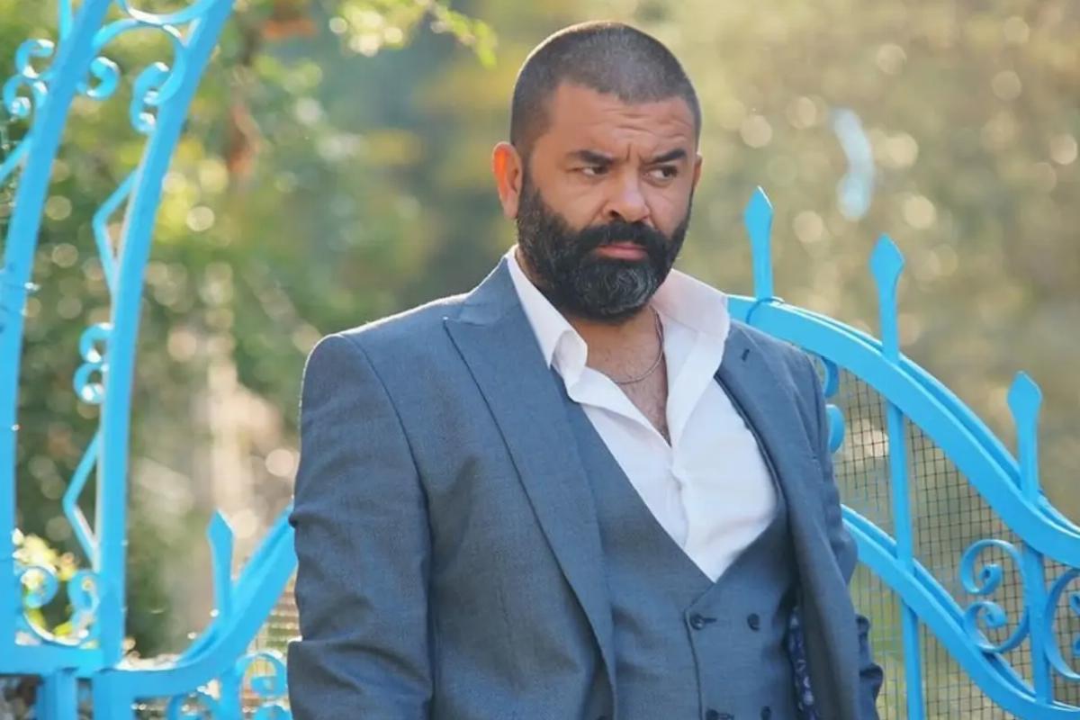 Bülent Şakrak aşk hayatıyla gündemde! Sevgilisiyle romantik akşam yemeğine çıktı