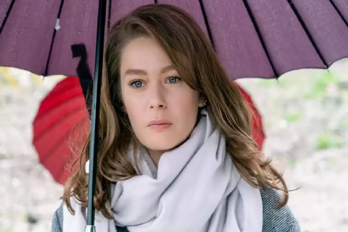 Burcu Biricik dolandırıcıların hedefinde
