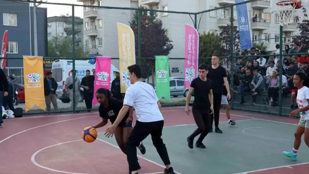 Bursa Uluslararası Spor Festivali’nde Sokak Basketbolu Turnuvası Heyecanı