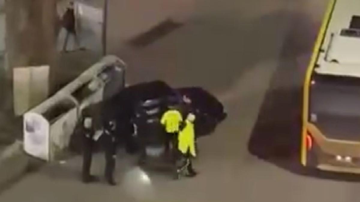 Bursa’da kaza yapan sürücü, polisi görünce kendini araca kilitledi