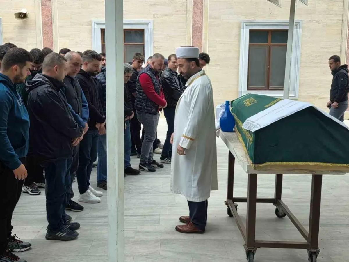Bursa’da Motosiklet Kazası: 25 Yaşındaki Genç Hayatını Kaybetti