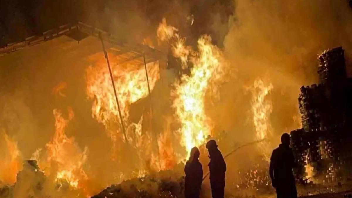 Bursa’da Palet Fabrikasında Yangın