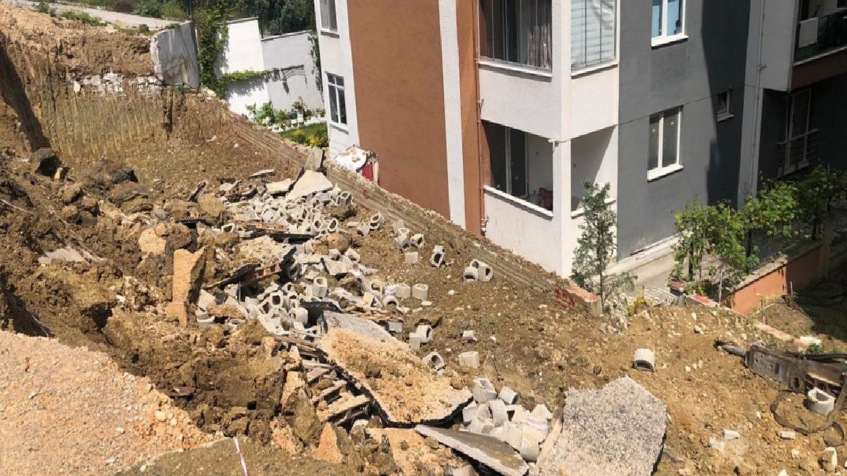 Bursa’da yol çöktü, mahalleli sarsıntıyı deprem zannetti