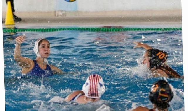 Büyükşehir sutopunda kupa yolunda