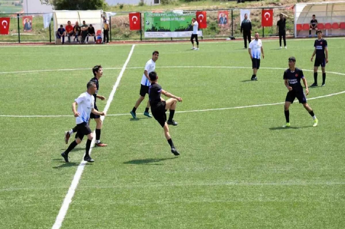 Çameli Futbol Turnuvası Şampiyonu Barcelona SK