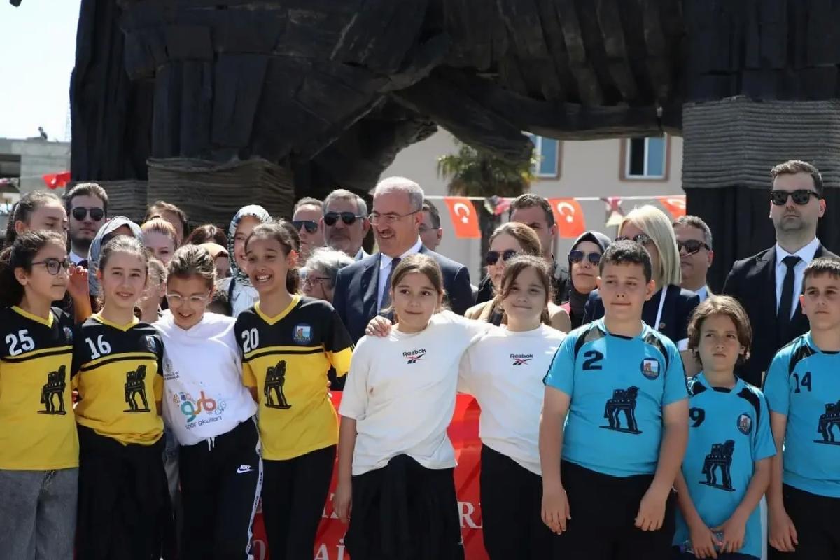 Çanakkale’de Aile Haftası dolasıyla yürüyüş düzenlendi