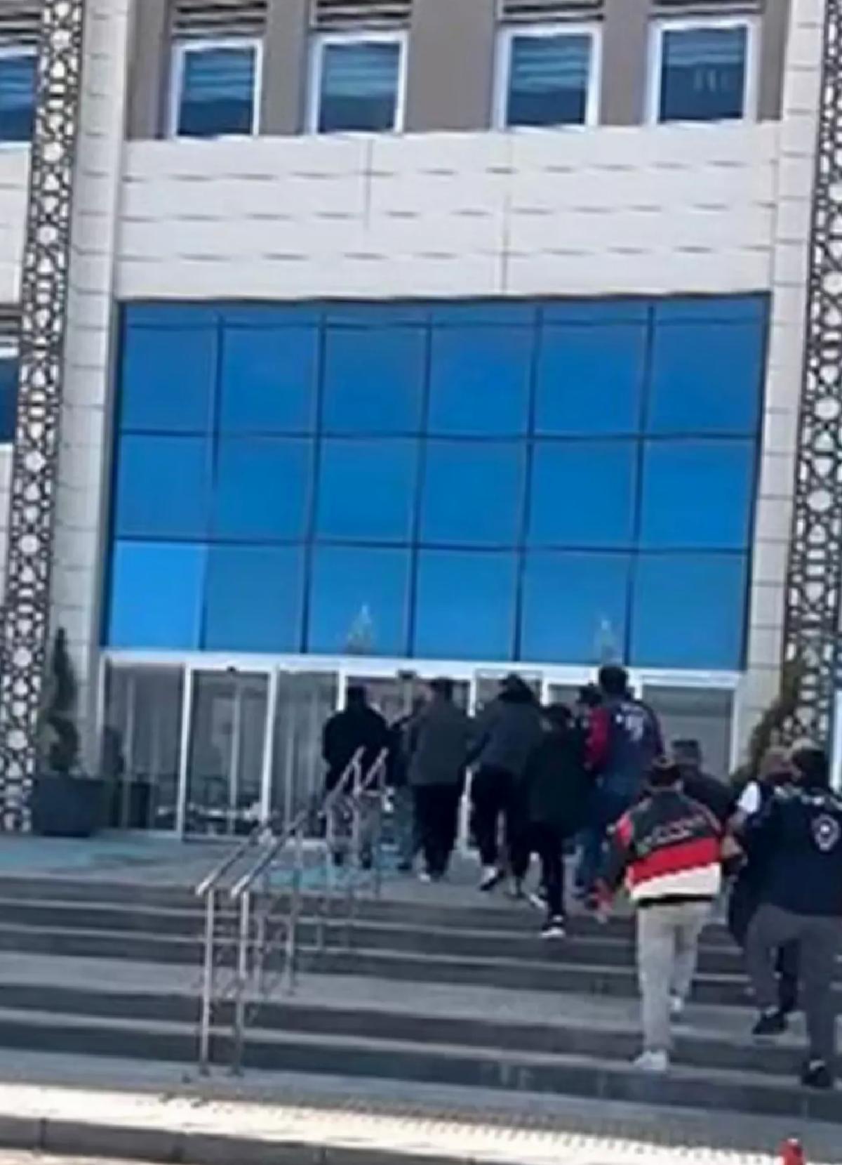 Çanakkale’de Dolandırıcılık Operasyonu: 2 Tutuklama
