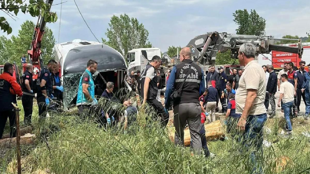Çanakkale’de Feci Kaza: 8 Ölü