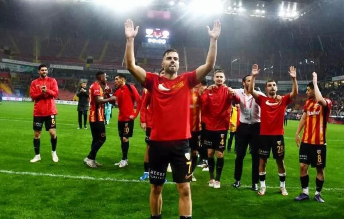 Cardoso’dan Hat-Trick!