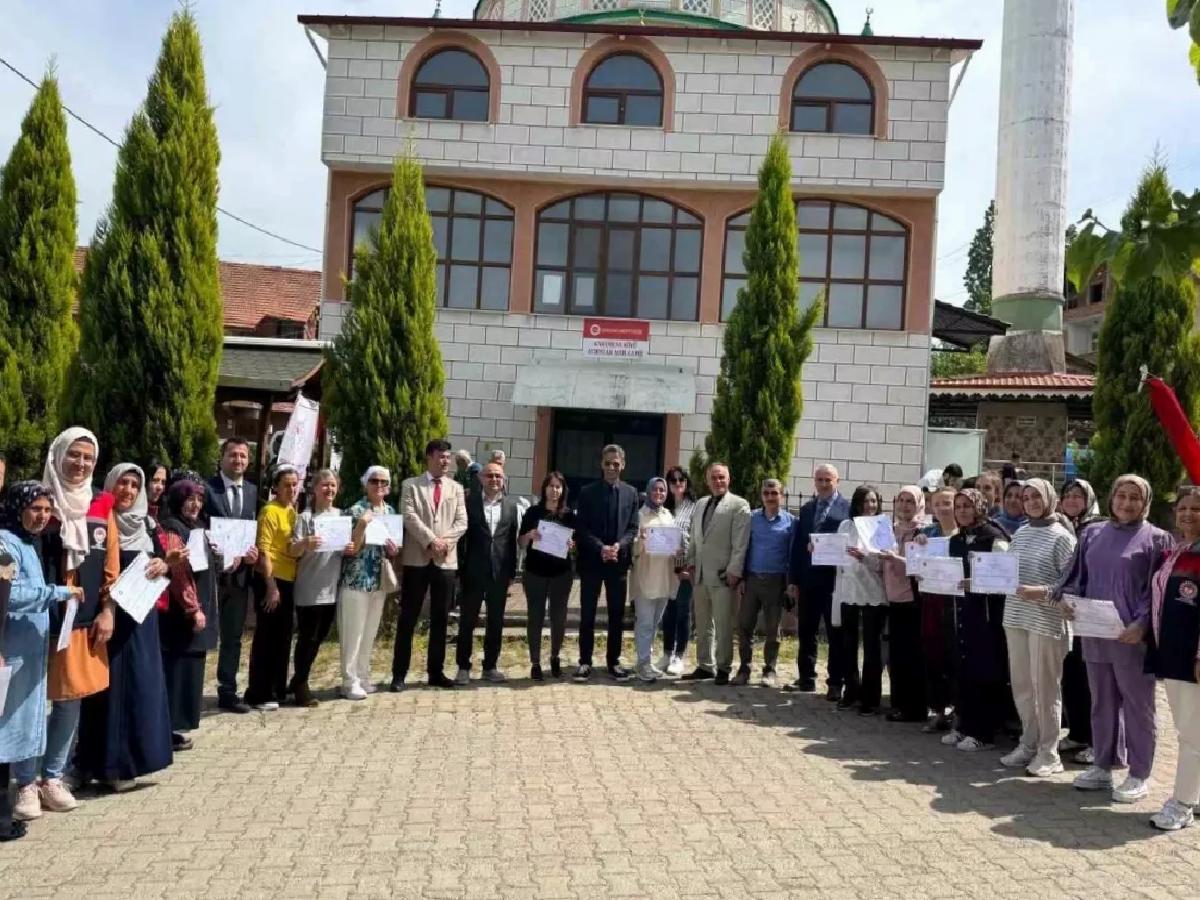 Çaycuma’da Seracılık Kursu Belgeleri Verildi