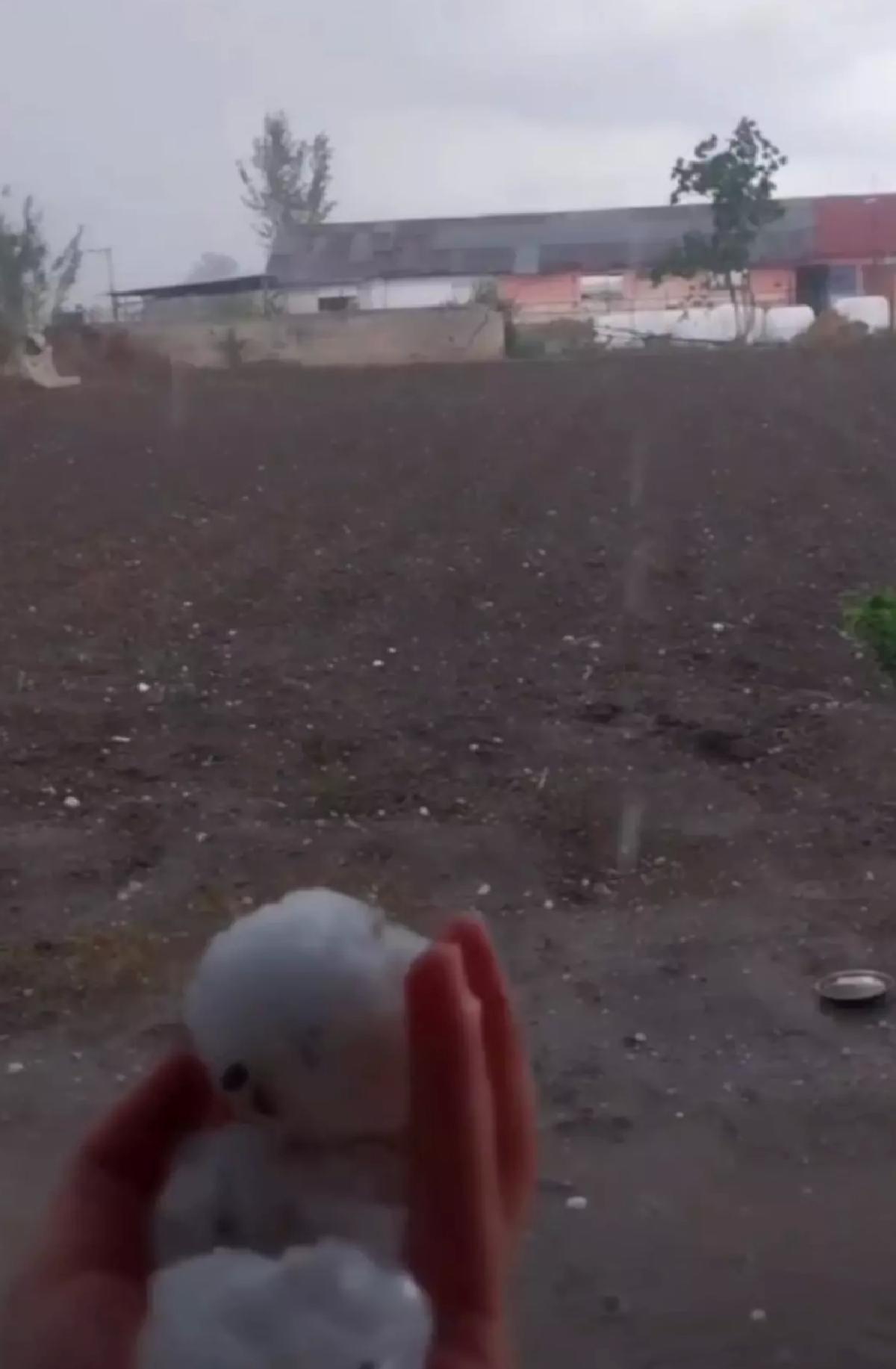 Ceyhan’da Dolu Tarım Arazilerini Vurdu