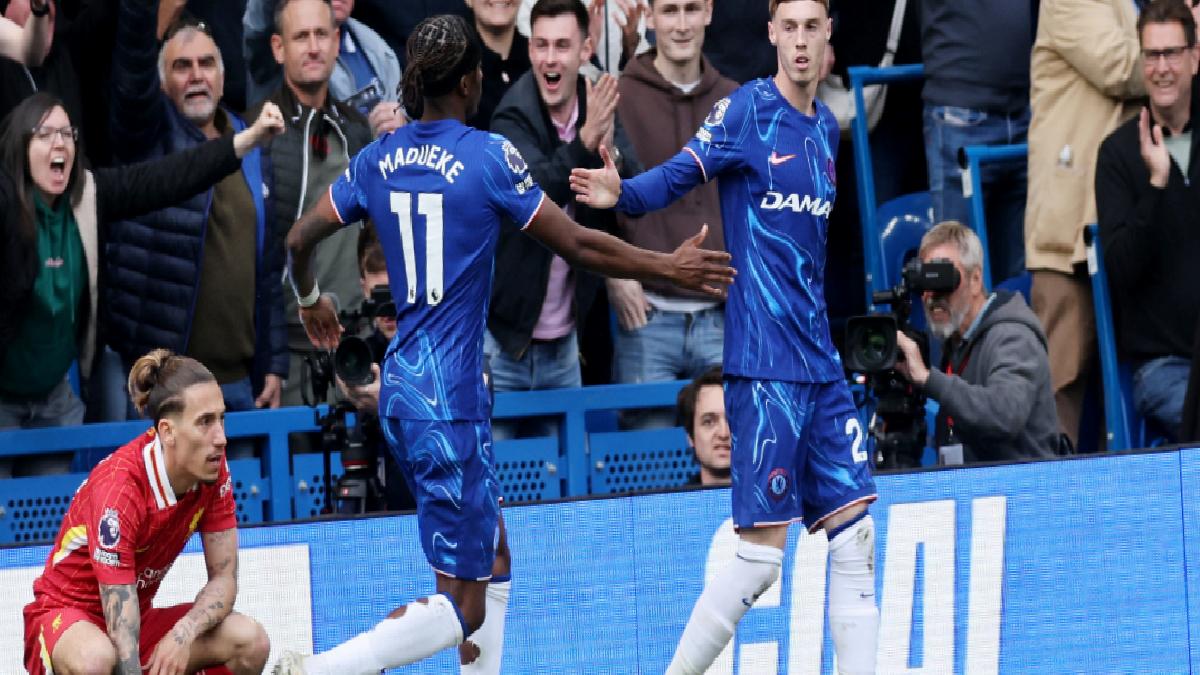 Chelsea, Liverpool’u 3 golle yıktı