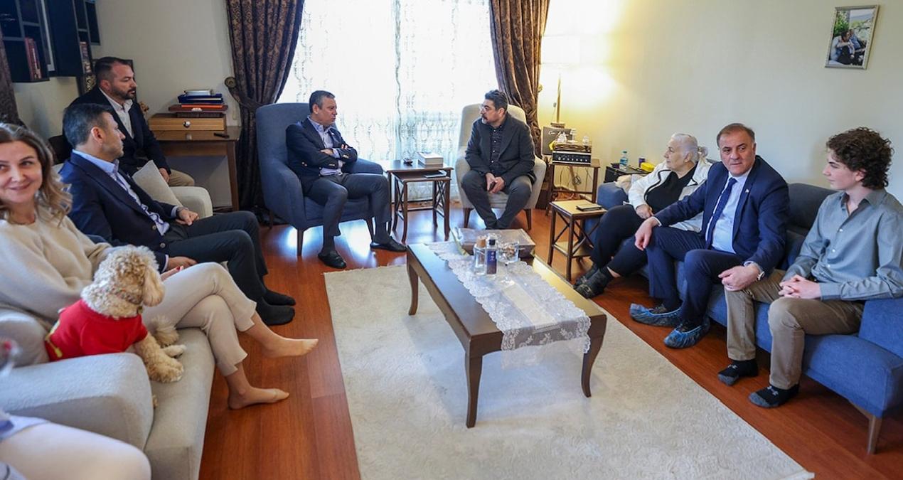 CHP lideri Özel, Buğra Gökce’nin ailesini ziyaret etti