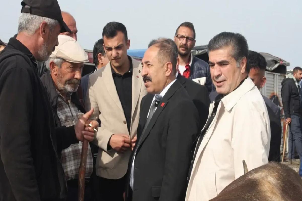 CHP Sivas İl Başkanı Hayvan Pazarını Ziyaret Etti