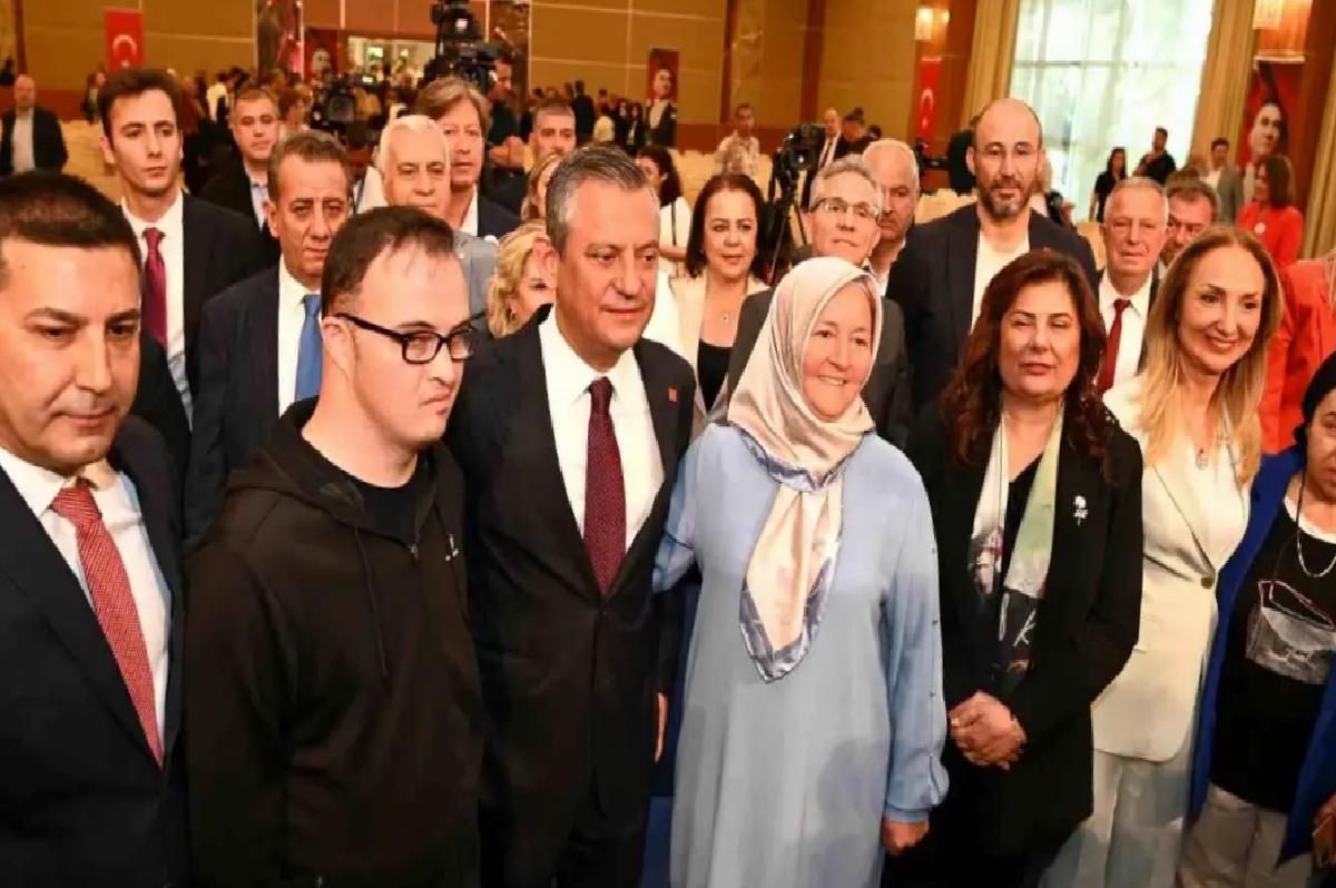 CHP’den Kuşadası’nda Otizm Sempozyumu