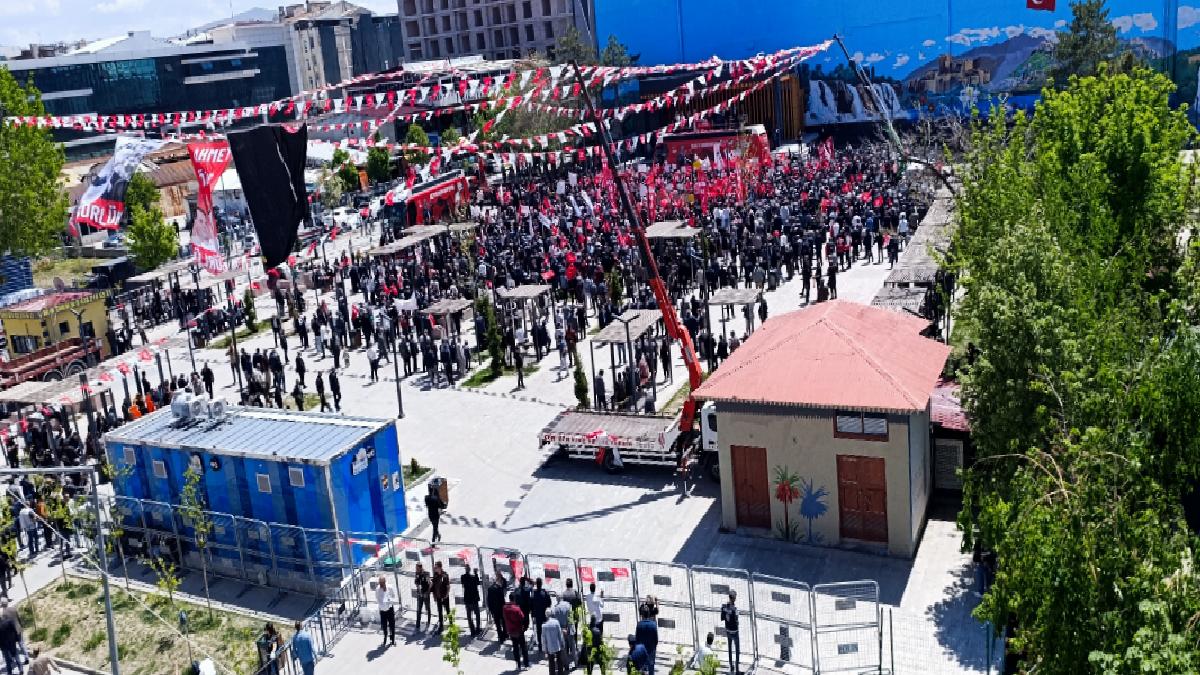CHP’nin Van’daki mitingine katılım düşük oldu