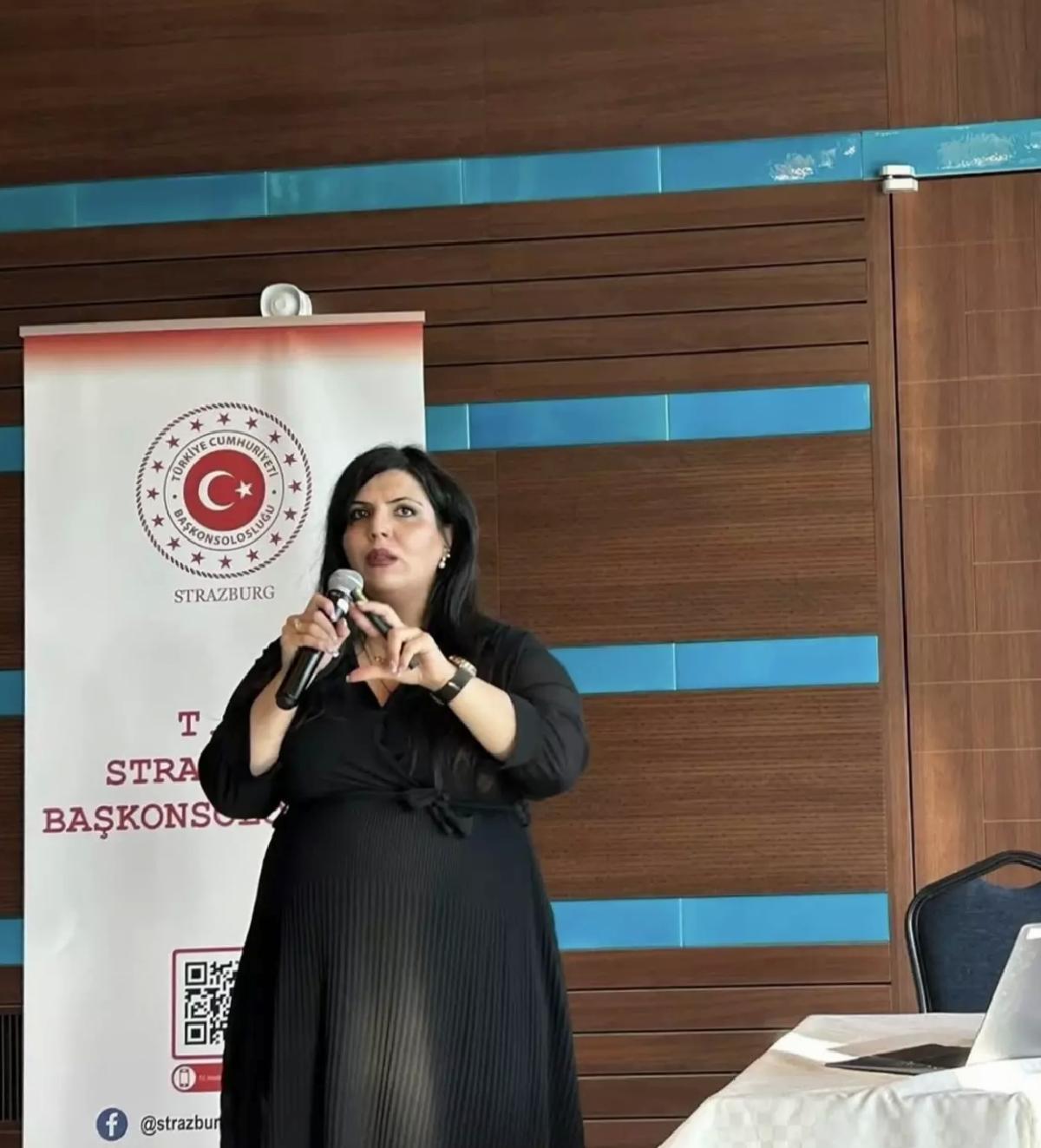 Çift Kültürlü Kimlik ve Aile İlişkileri Konferansı