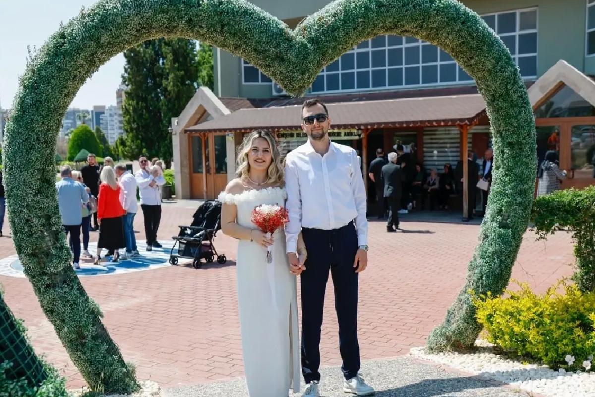 Çiftler 05.05.2025 İçin Nikah Dairesinde Yoğunluk Oluşturdu