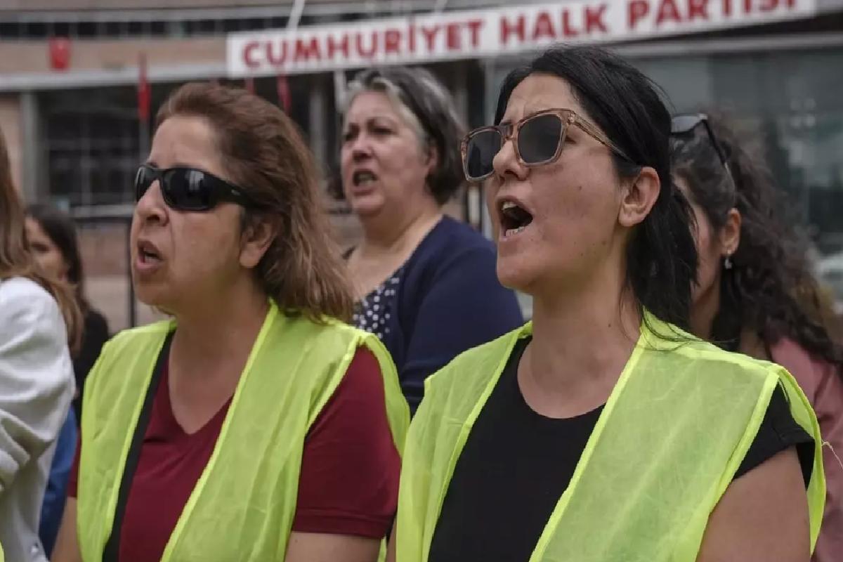 Çiğli İşçileri, CHP Genel Merkezi Önünde Eylem Yaptı