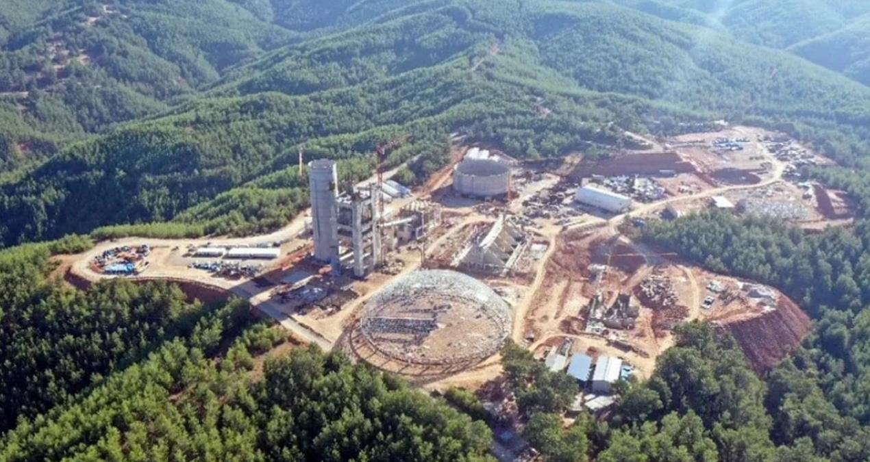 Çimentocu şirketle mücadele eden köylülerin zafer sevinci