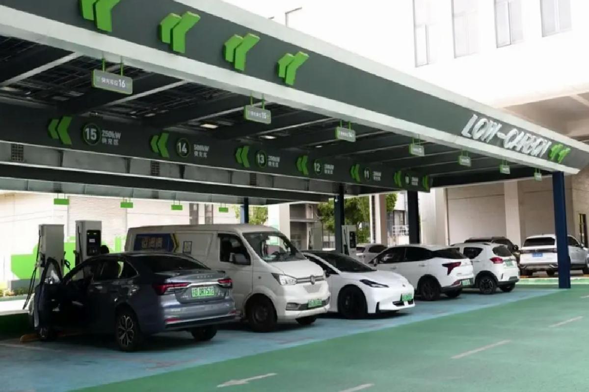 Çin’in Elektrikli Araç Şarj İstasyonları Arttı
