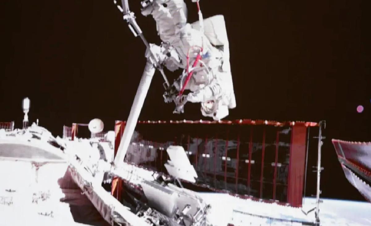 Çin’in Shenzhou-20 Astronotları İlk Uzay Yürüyüşünü Gerçekleştirdi