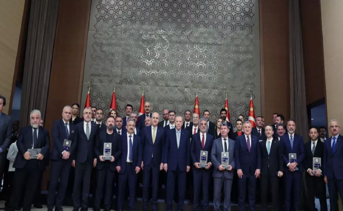 CNN Türk’e 10’uncu Anadolu Medya Ödülleri’nde 2 ödül