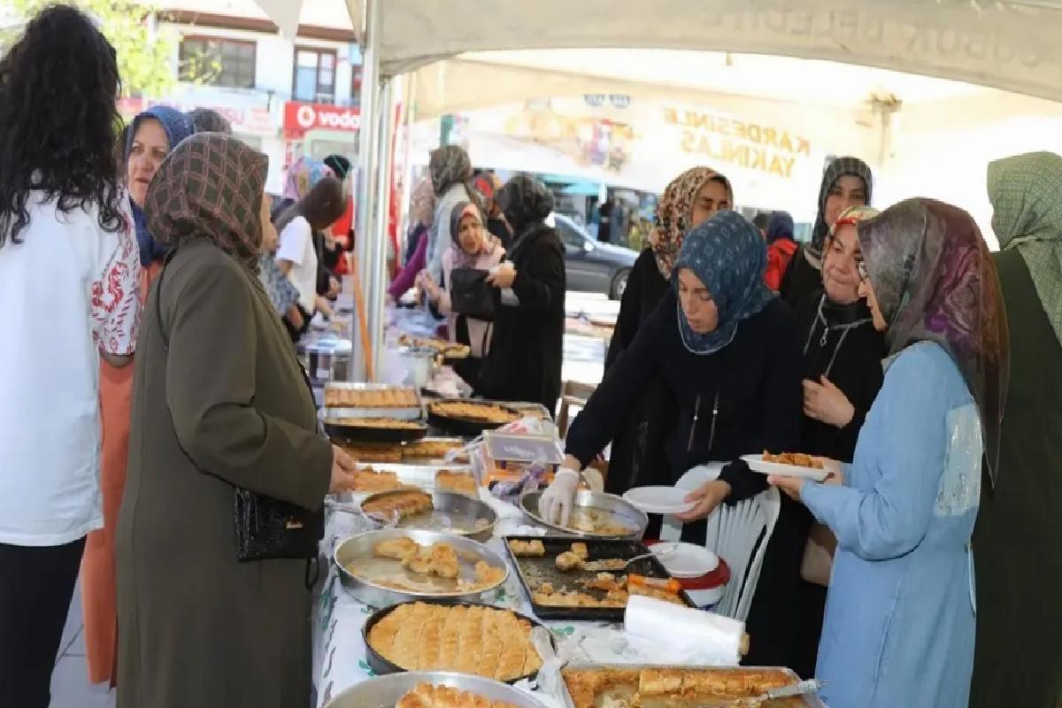 Çubuk’ta Kur’an Kursları İçin Kermes Düzenlendi