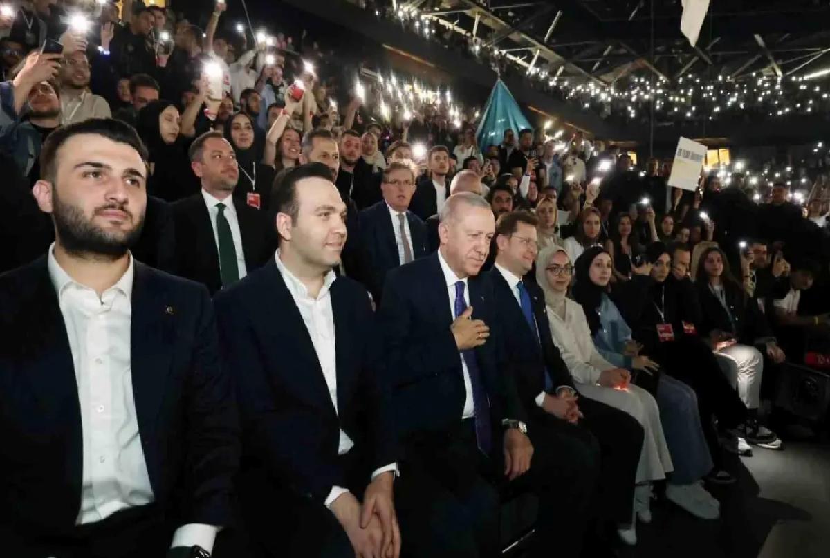 Cumhurbaşkanı Erdoğan: “Barış diplomasisinin önceliğini dünyada bugün Türkiye üstleniyor”