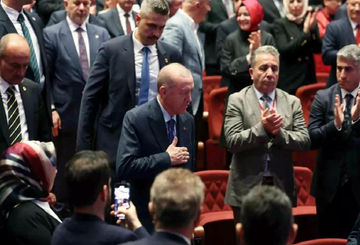 Cumhurbaşkanı Erdoğan: “İster töre, ister gelenek, ister güncel akım bahanesiyle olsun evliliğin zorlaştırılmasını asla doğru bulmuyoruz”