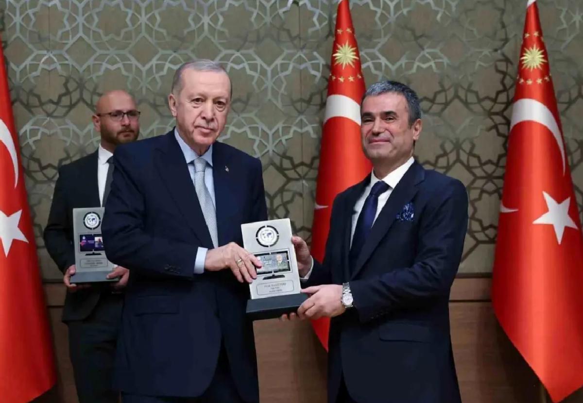 Cumhurbaşkanı Erdoğan: “Milleti provoke eden, halkı galeyana getiren, insanımıza hakaret eden gazeteci olmaz”