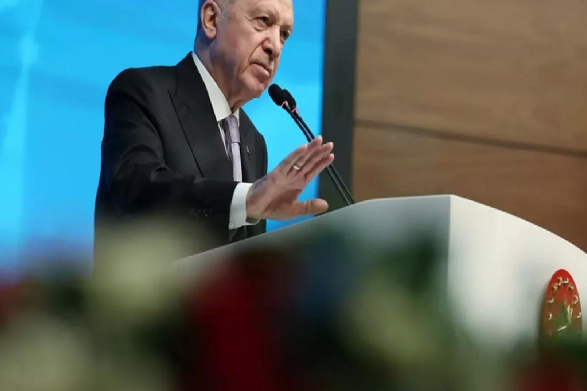 Cumhurbaşkanı Erdoğan net konuştu: Tepelerine binmeye devam edeceğiz