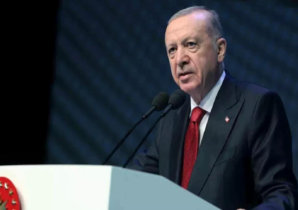 Cumhurbaşkanı Erdoğan’dan CHP lideri Özgür Özel’e: “Bunun adı ekonomik tetikçiliktir, jurnalciliktir, ispiyonculuktur”