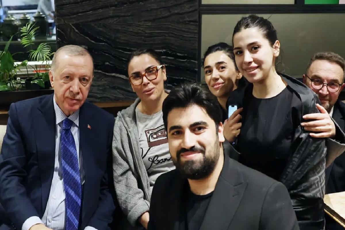 Cumhurbaşkanı Erdoğan’dan sürpriz kafe ziyareti
