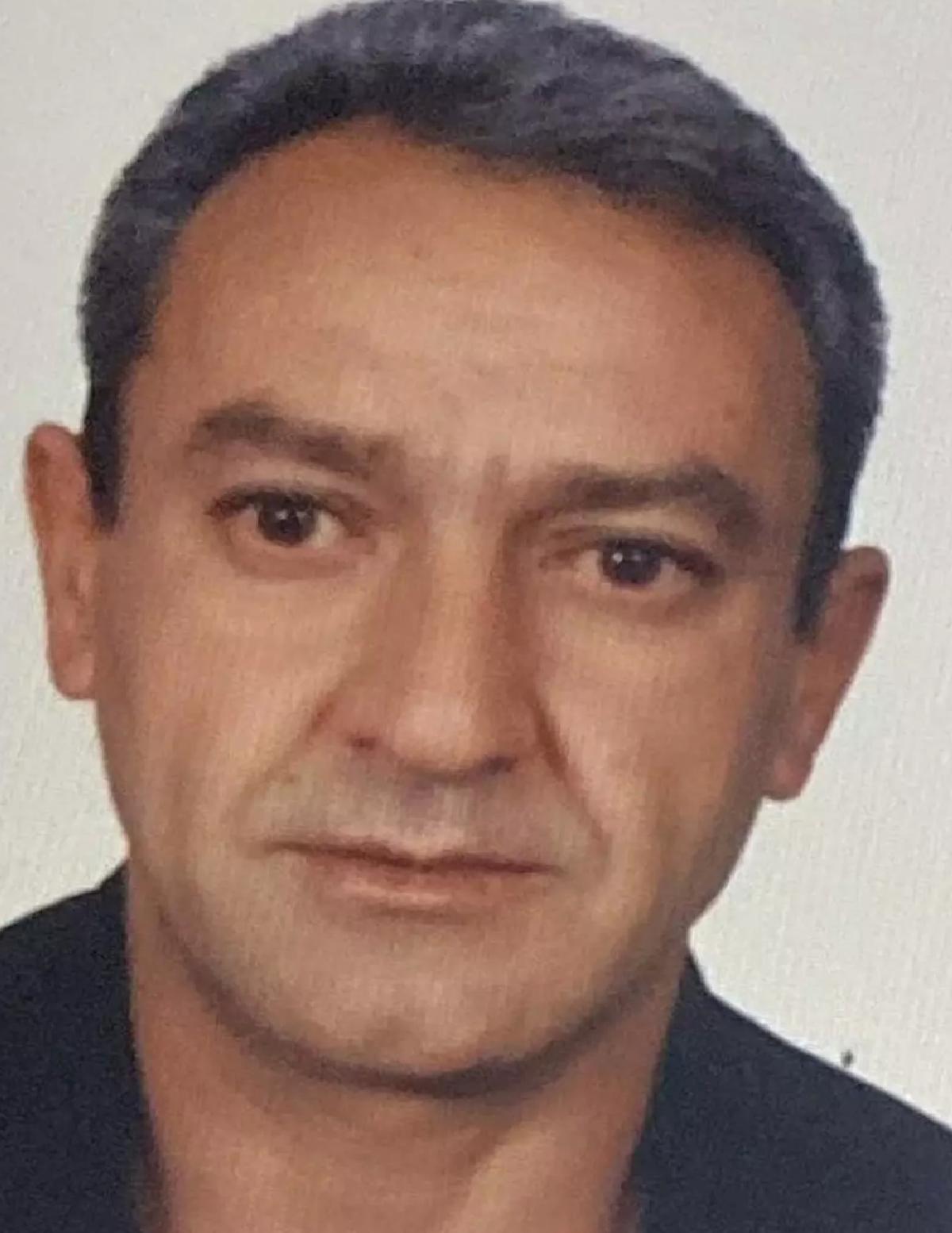 Define Ararken Göçük Altında Kaldı