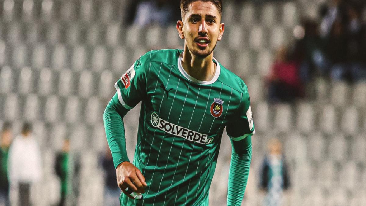 Demir Ege Tıknaz, Rio Ave’de ayın oyuncusu oldu