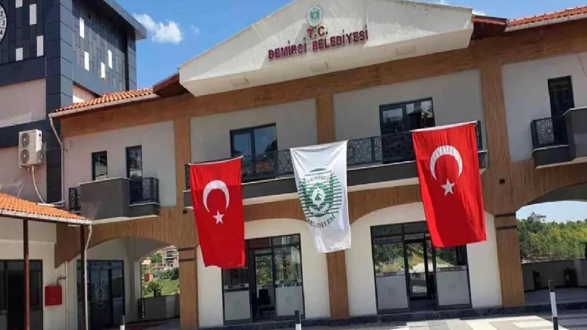 Demirci Belediyesi’nden Çalışanlara Rekor Promosyon Müjdesi