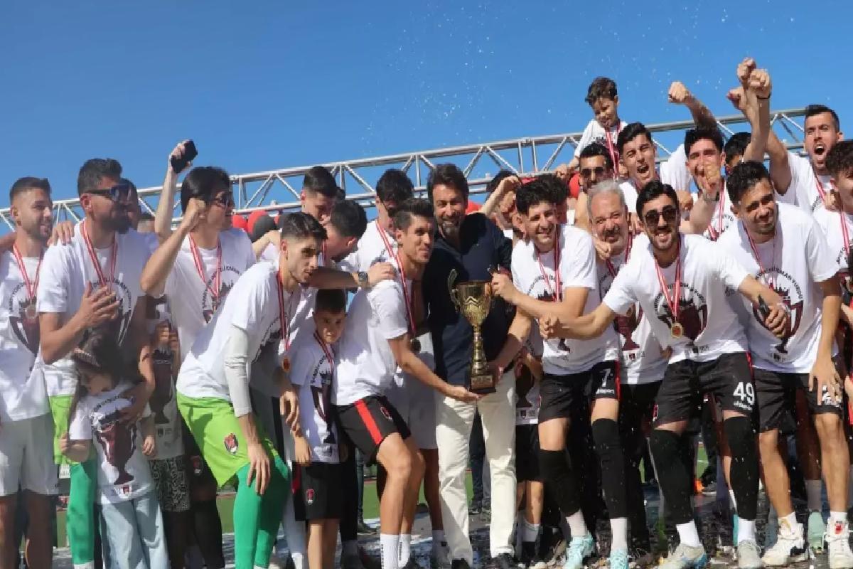 Denizli İdmanyurdu 3. Lig’e yükseldi