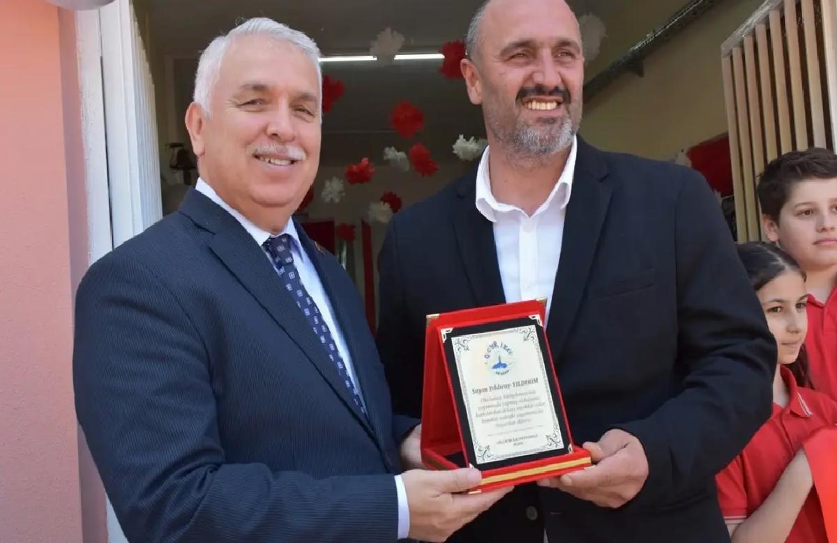 Depremde Kaybedilenler İçin Kütüphane Açıldı