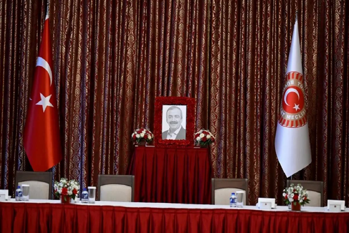 Dervişoğlu, Sırrı Süreyya Önder için Meclis’te yapılan taziyeye katılmadı